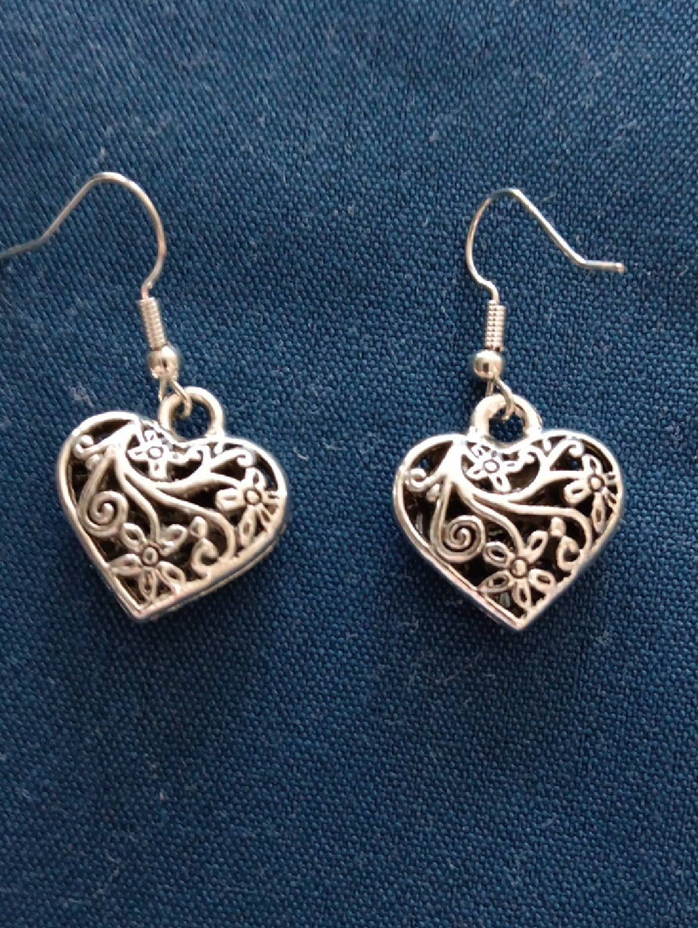 Silver Heart Filigree Dangle Earrings - Floral Design